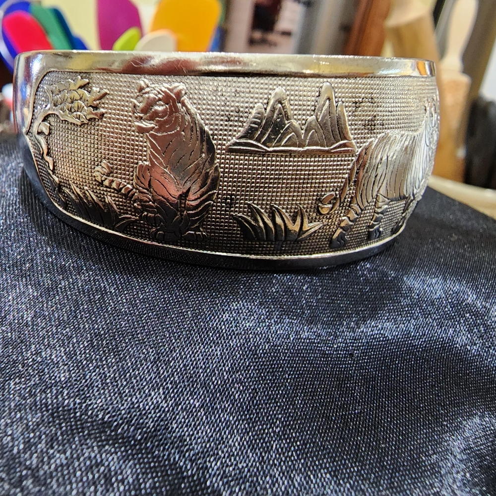 Vintage Silver engraved bracelet